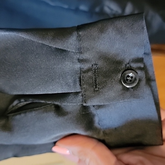 PrettyLittleThing Black Satin Dress - Picture 5 of 7